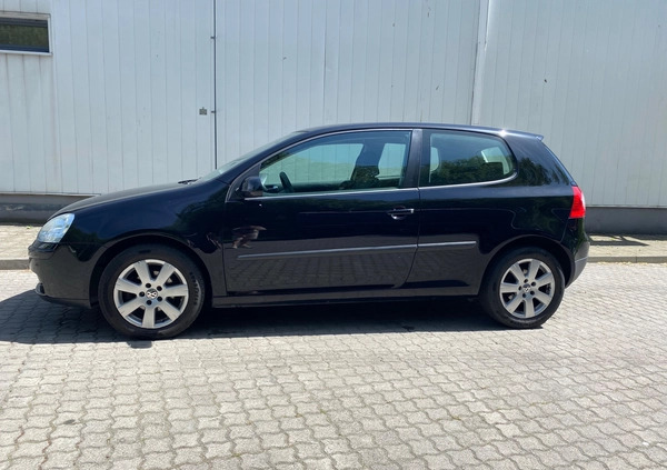 Volkswagen Golf cena 11300 przebieg: 193438, rok produkcji 2005 z Rzeszów małe 56
